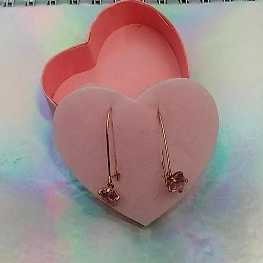 Wire Heart drop earrings in heart box color pink